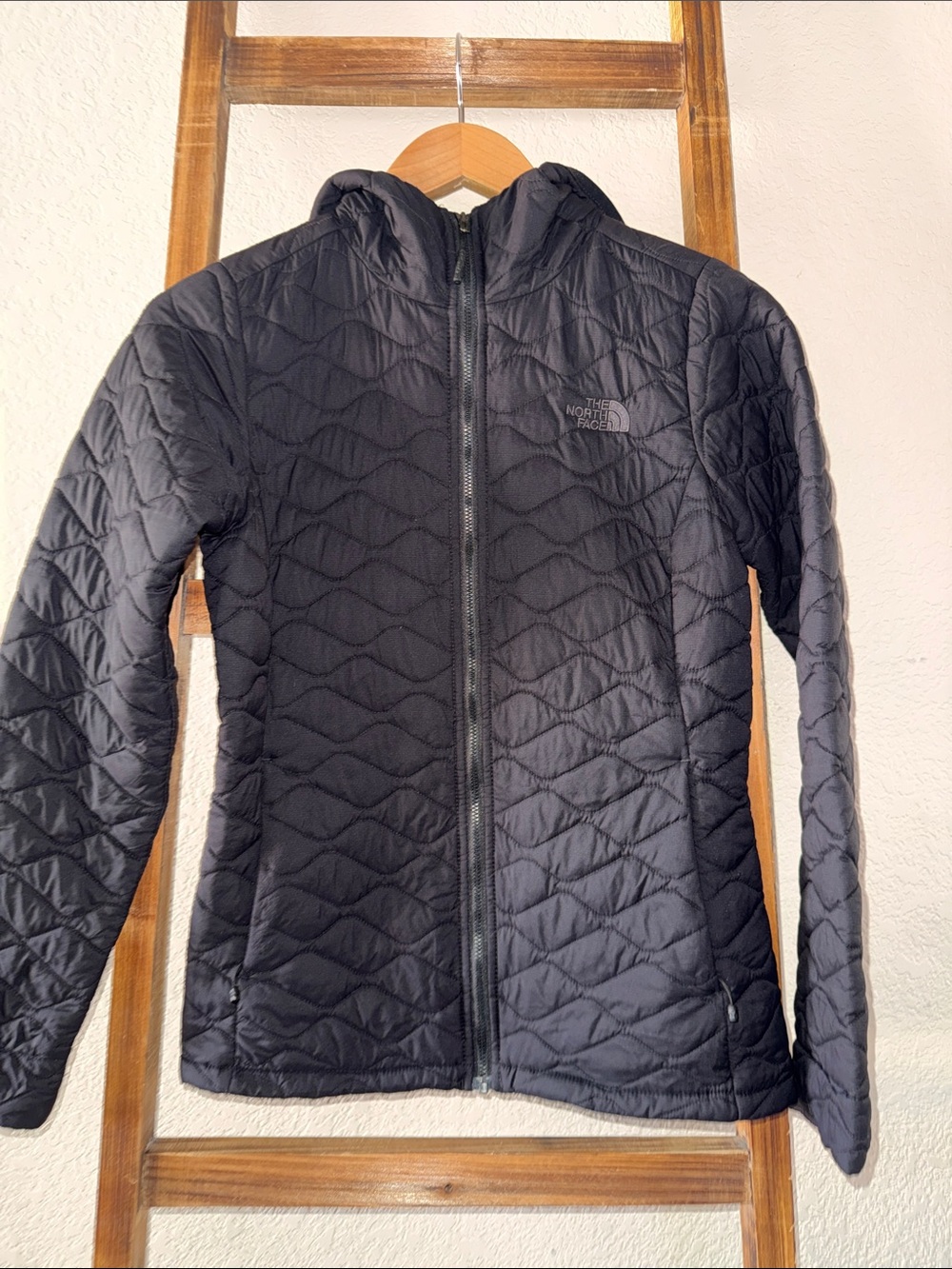 The North Face Black Quilted Hooded Insulated Jacket XS